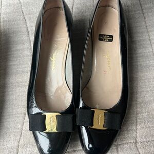 Salvatore Ferragamo Black Patent Leather Women's Shoes gold buckle